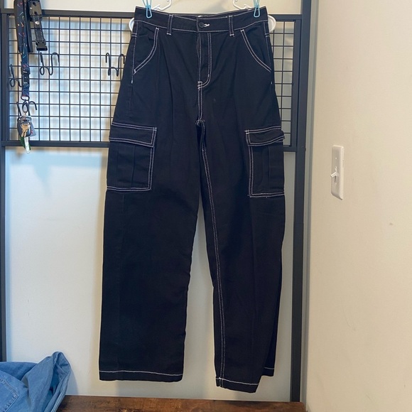 NWOT | H&M women’s carpenter cargo pants — size 4‎ - Picture 1 of 7